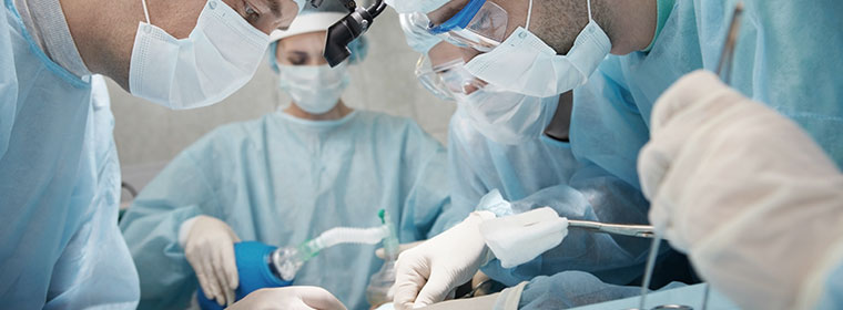 doctors trying to avoid intraoperative mistakes